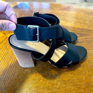 ShuShop Women’s Black Strap‎ Sandals Size 8